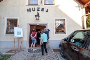 F_Brezar-Small-2019-09-03_19-05-27