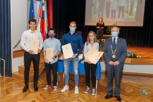 F_Brezar-Small-2020-09-18_19-16-18