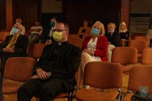 F_Brezar-Small-2020-09-18_19-35-48