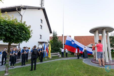 F_Brezar-Small-2021-06-24_19-37-43