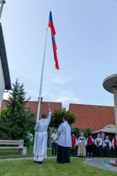 F_Brezar-Small-2021-06-24_19-45-02