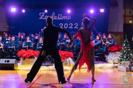 F_Brezar-Small-2021-12-26_19-56-43