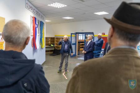 F_Brezar-Small-2022-04-21_17-09-51