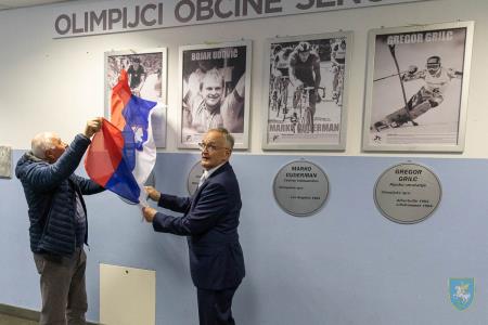 F_Brezar-Small-2022-04-21_17-14-03