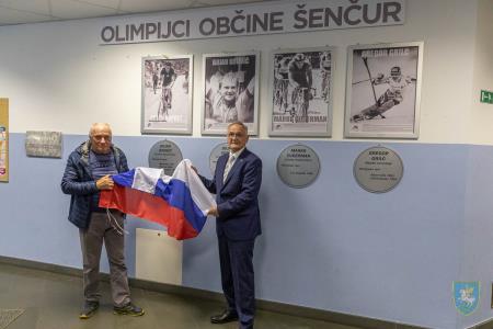 F_Brezar-Small-2022-04-21_17-14-06