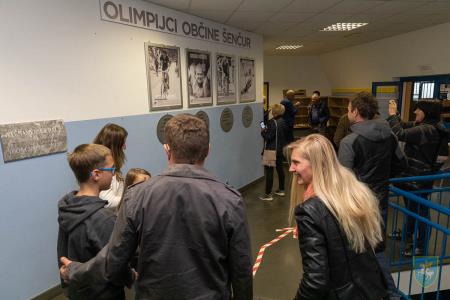 F_Brezar-Small-2022-04-21_17-29-52