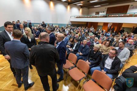 F_Brezar-Small-2022-04-22_18-04-28