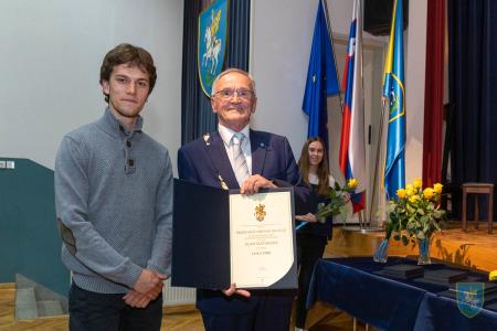 F_Brezar-Small-2022-04-22_18-32-33