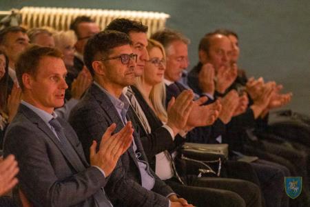 F_Brezar-Small-2022-04-22_18-41-37