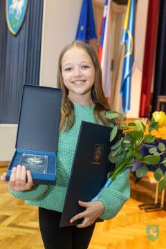 F_Brezar-Small-2022-04-22_19-21-16