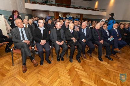 F_Brezar-Small-2022-04-22_18-07-43