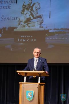 F_Brezar-Small-2022-04-22_18-15-30