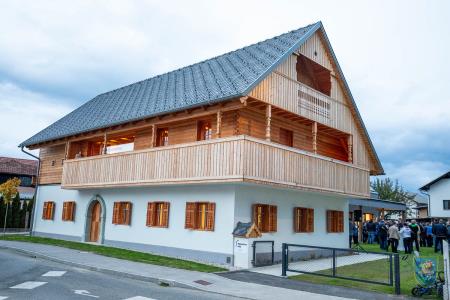 F_Brezar-Small-2022-10-21_18-04-29