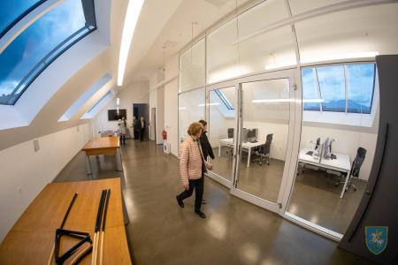 F_Brezar-Small-2022-10-21_17-48-32