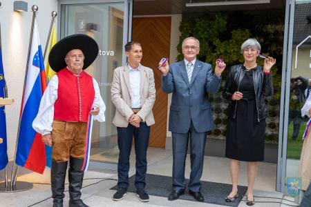 F_Brezar-Small-2022-10-21_17-34-36