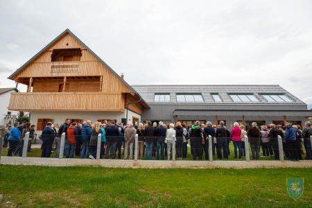 F_Brezar-Small-2022-10-21_17-00-27