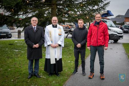 F_Brezar-Small-2022-12-02_16-52-07