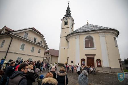 F_Brezar-Small-2022-12-02_16-46-50