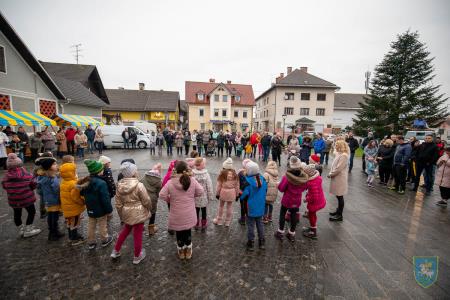 F_Brezar-Small-2022-12-02_16-45-23