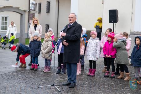 F_Brezar-Small-2022-12-02_16-40-42