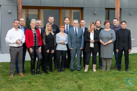 F_Brezar-Small-2022-12-07_17-00-07