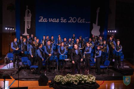 F_Brezar-Small-2022-12-26_21-58-49