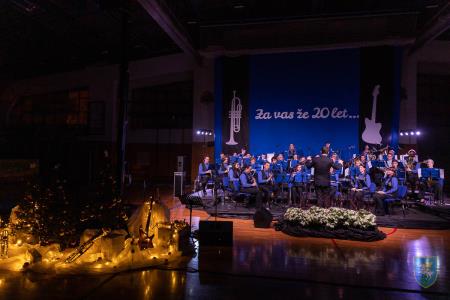 F_Brezar-Small-2022-12-26_21-11-40