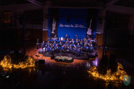 F_Brezar-Small-2022-12-26_21-13-43