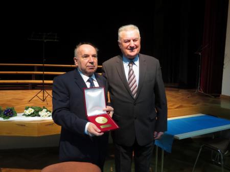 20230228112437-da232cb6-la