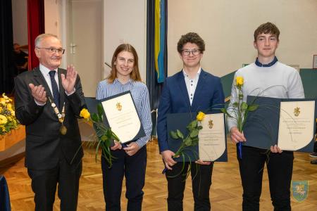 F_Brezar-Small-2023-04-21_18-58-45