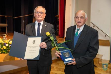 F_Brezar-Small-2023-04-21_18-40-36