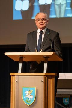 F_Brezar-Small-2023-04-21_18-15-13