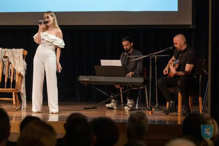 F_Brezar-Small-2023-04-21_18-11-23