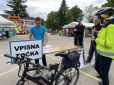 BC6272C0-F49D-42BB-A281-F2D922C26276