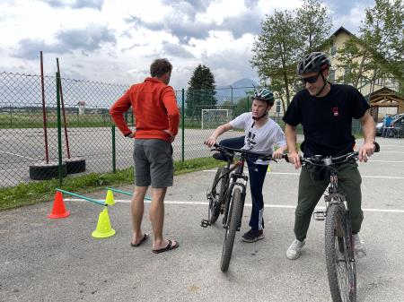 5026166C-3863-4C4A-A327-507060F3CE85