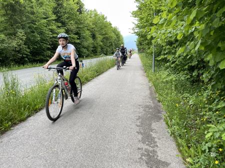 76BE23C6-2103-4F9F-8E4A-93782F711C71