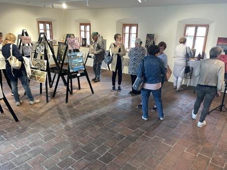 CB8B79F7-BA46-4070-81B5-28241A9F790B