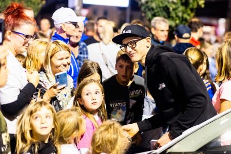 764d7057c4c40e091917_63132056