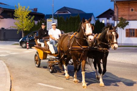 2ba650fc20bfef75bad4_63132049