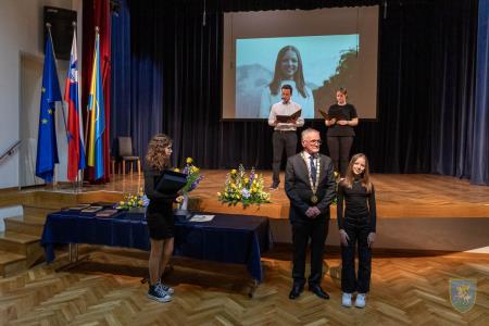 F_Brezar-Small-2024-04-19_18-32-11